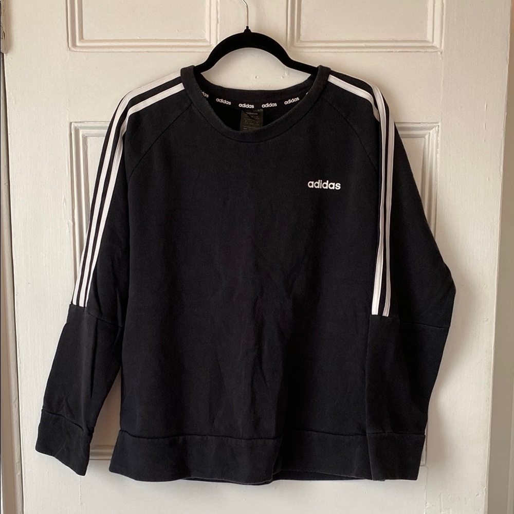 adidas Women’s large Essentials 3-Stripes Fleece Crewneck Sweatshirt